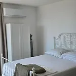 Cozy Sea View *