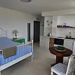 Cozy Sea View Apartment