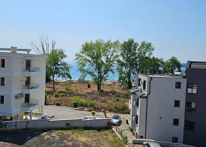 Апартамент Cozy Sea View *